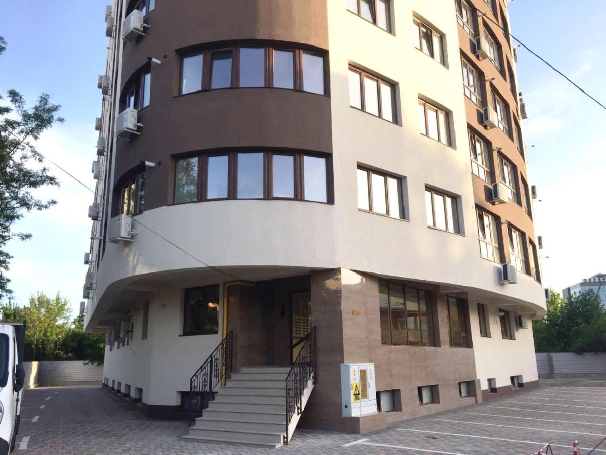 Elyse Comfortable Apartment Close To Palas Mall Iasi Buitenkant foto